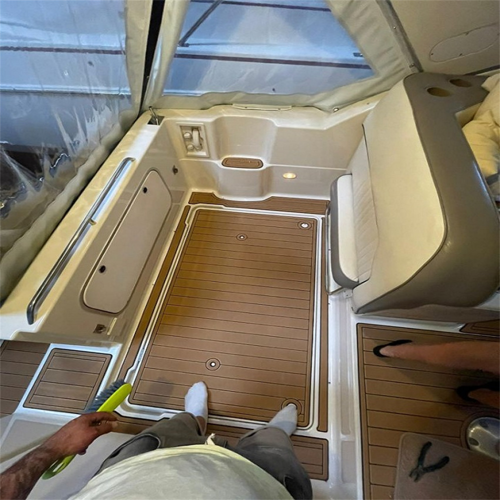 1999 Bayliner 2855 Swim Platform Cockpit