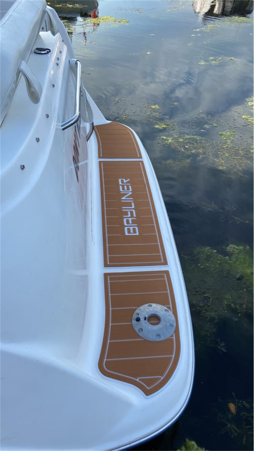 2002 Bayliner 2455 Swim Platform Cockpit